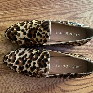 Gently used size 6 Jack Rogers Loafers in great condition